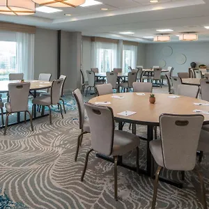 Hilton Garden Airport Hotel